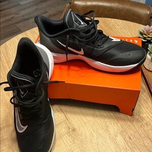 Nike Black and White Athletic Shoes